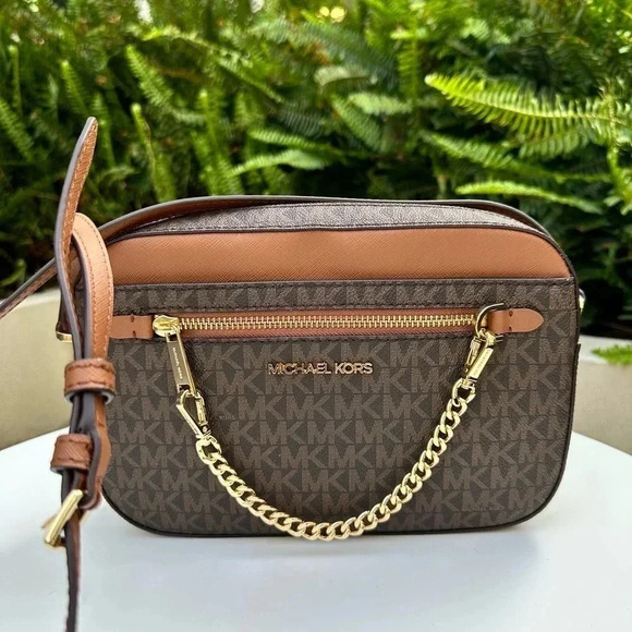 Michael Kors Handbags - NWT MICHAEL KORS JET SET CROSSBODY BROWN MK BAG